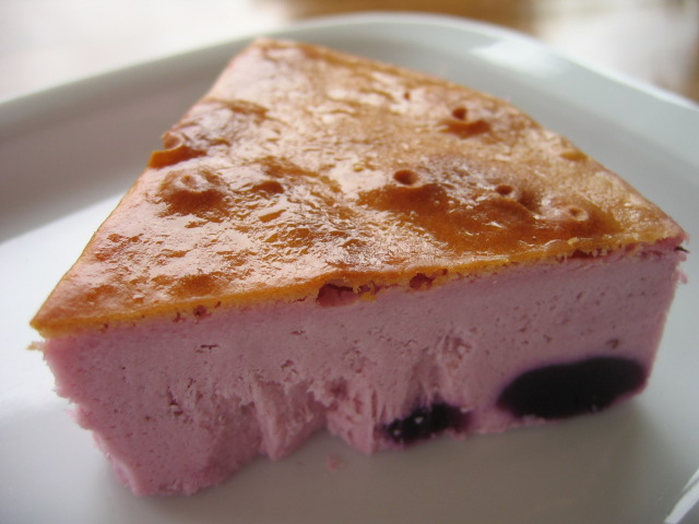 紫イモのチーズケーキ(カット)【季節限定】